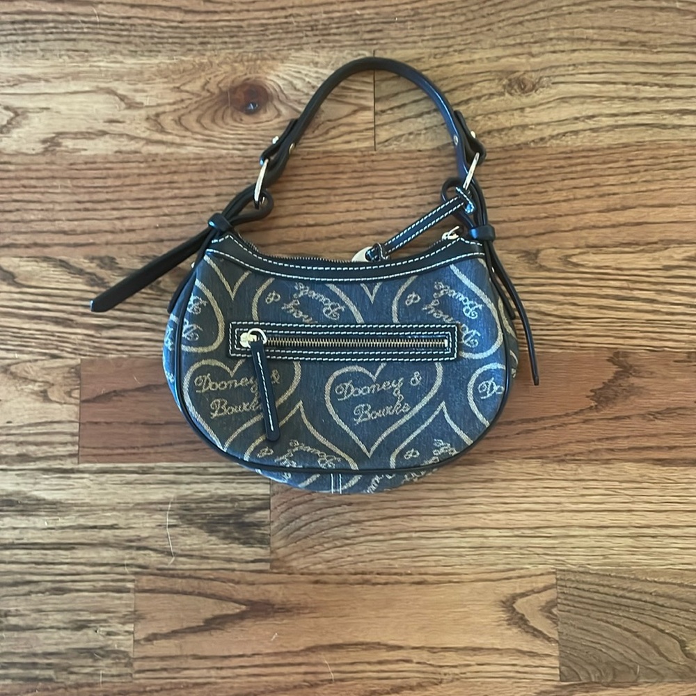 Dooney & Bourke Small Purse